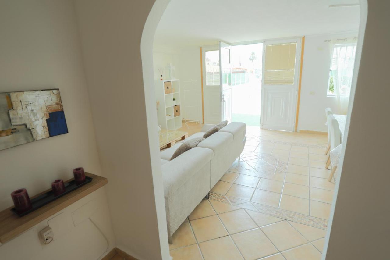 Chic Apartment In Playa Paraiso Адехе Екстериор снимка